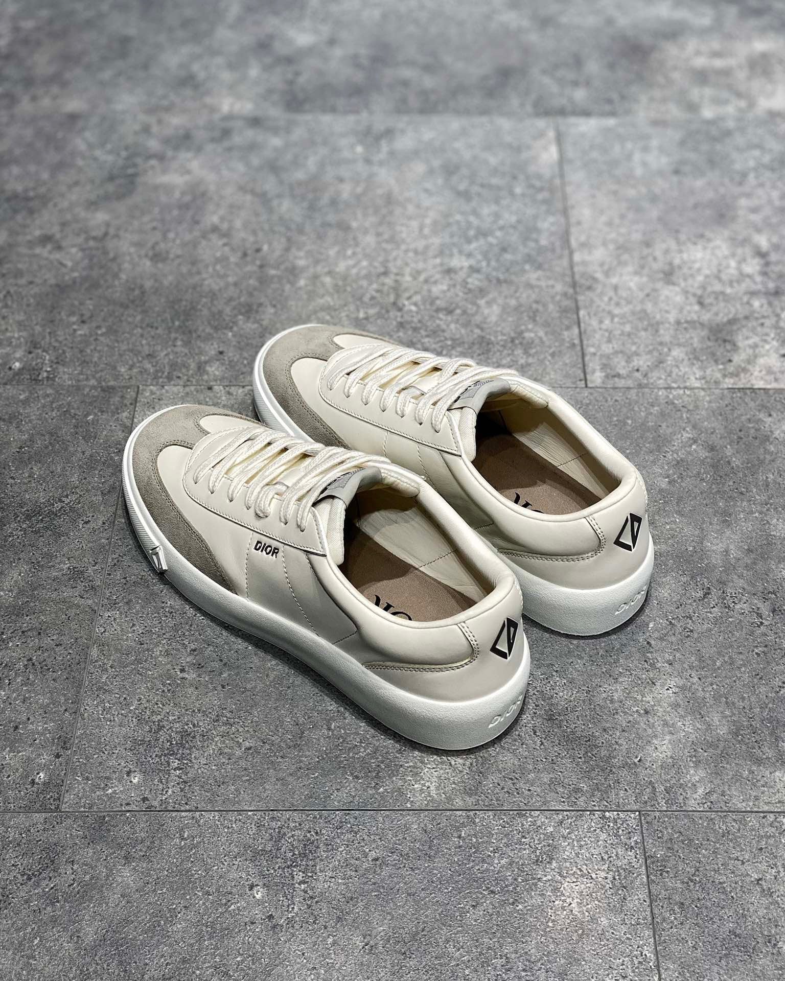 DIO Sneakers