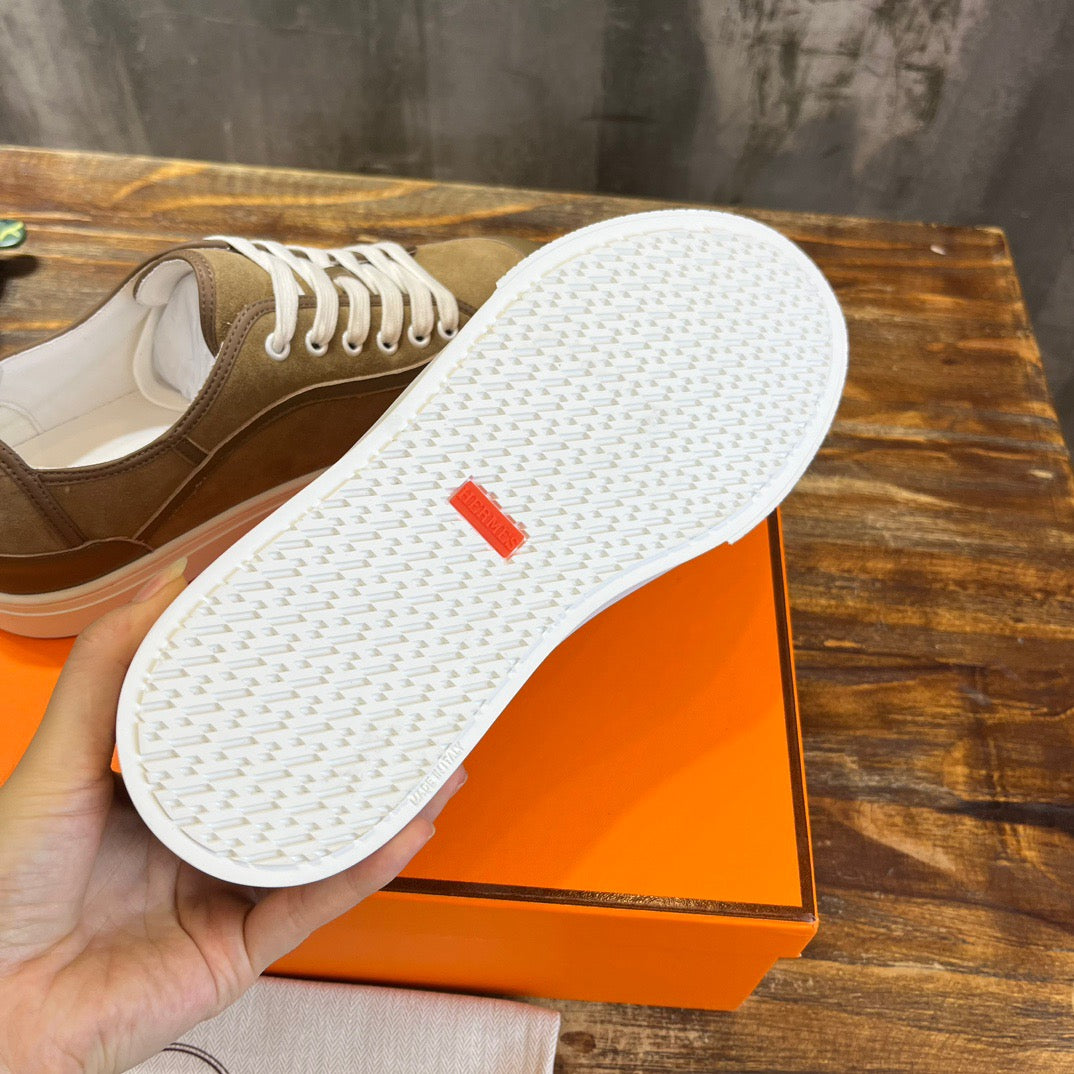 HERM Sneakers