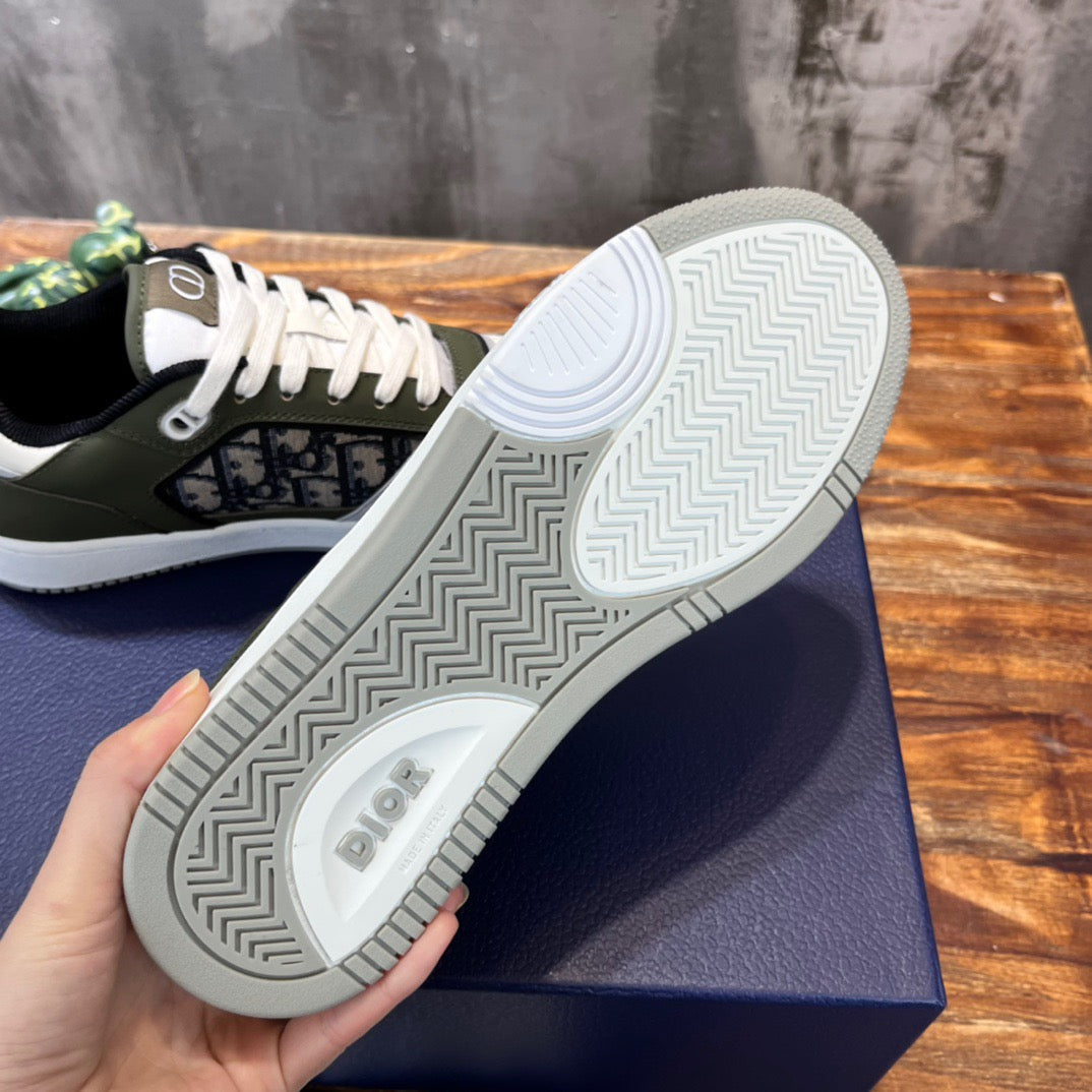 DIO Sneakers