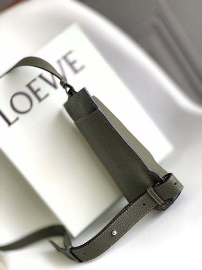 LO Sling Bag