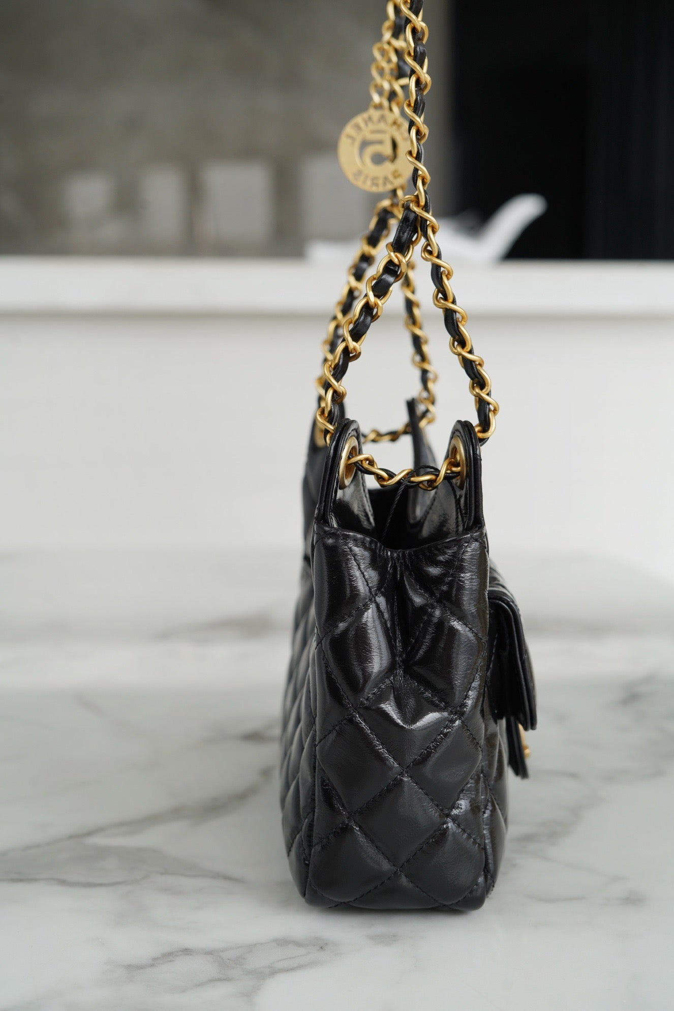CHA 23C Hobo bag (small)