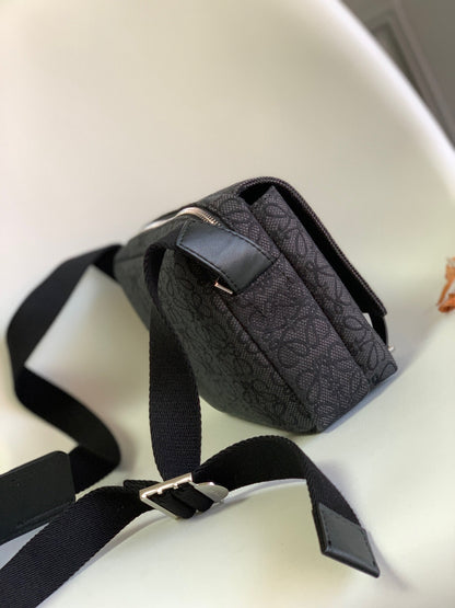 LO Messenger Bag