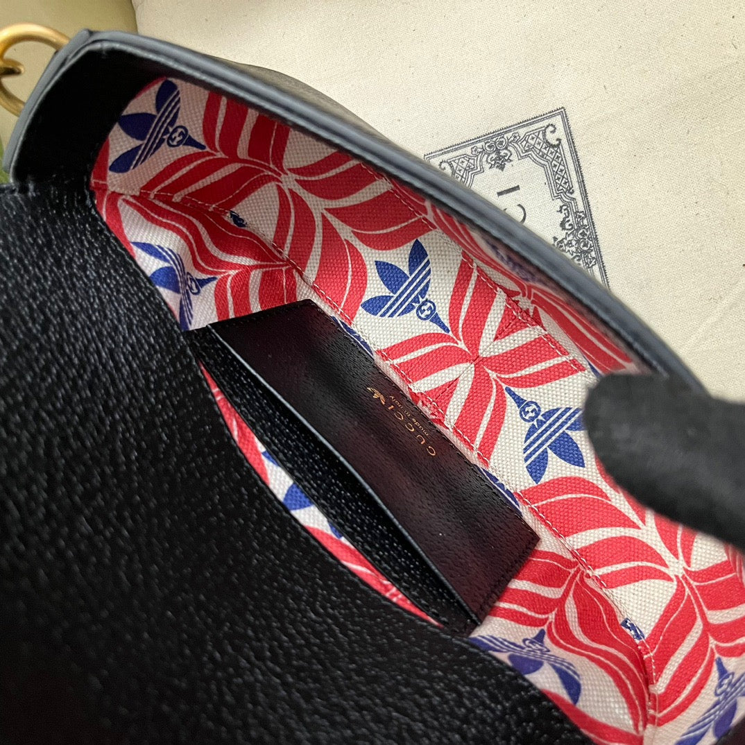 GUC Messenger Bag
