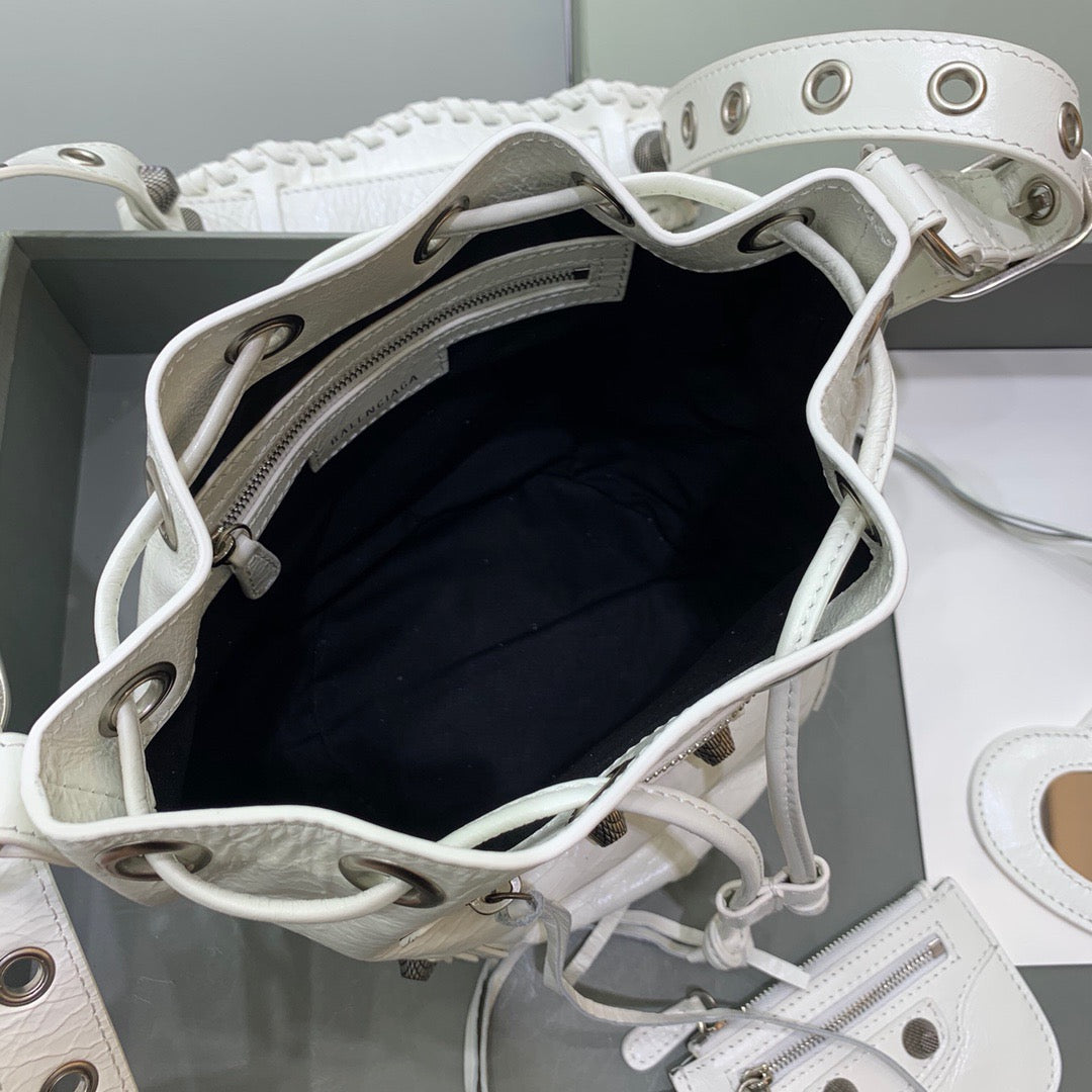 BLCG Cagole Bucket