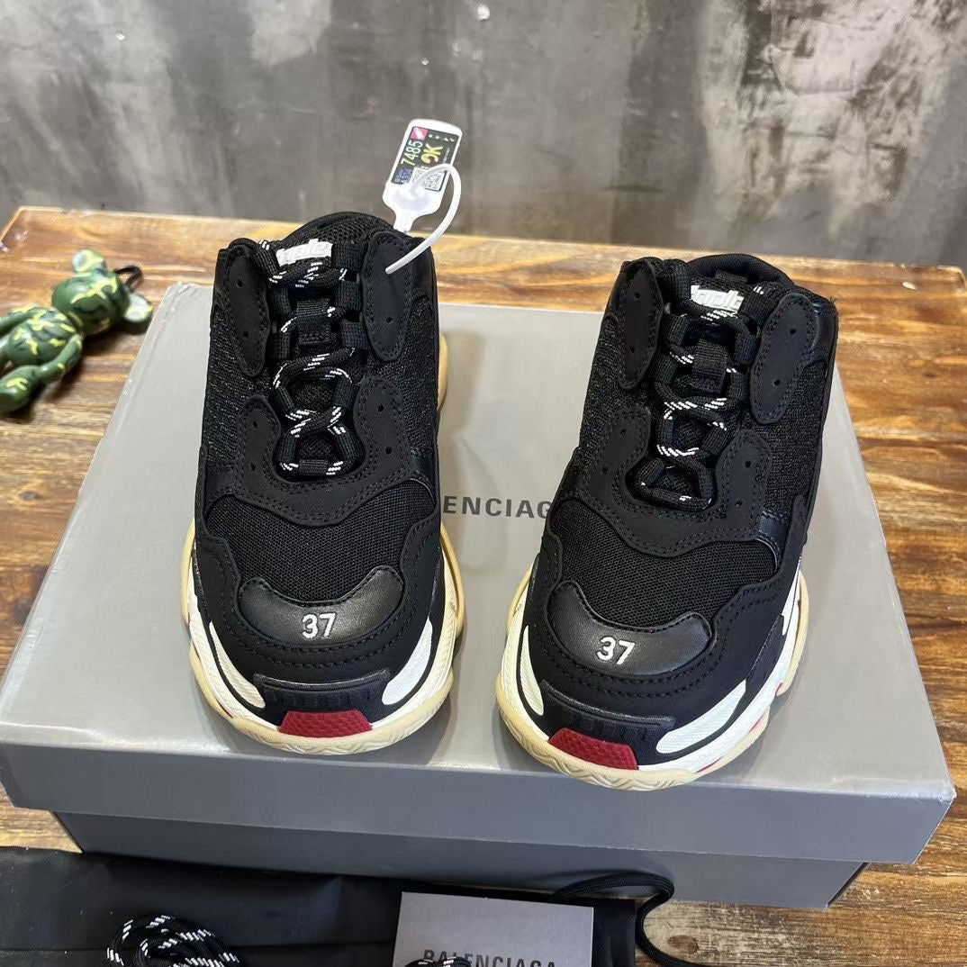 BLCG Sneakers