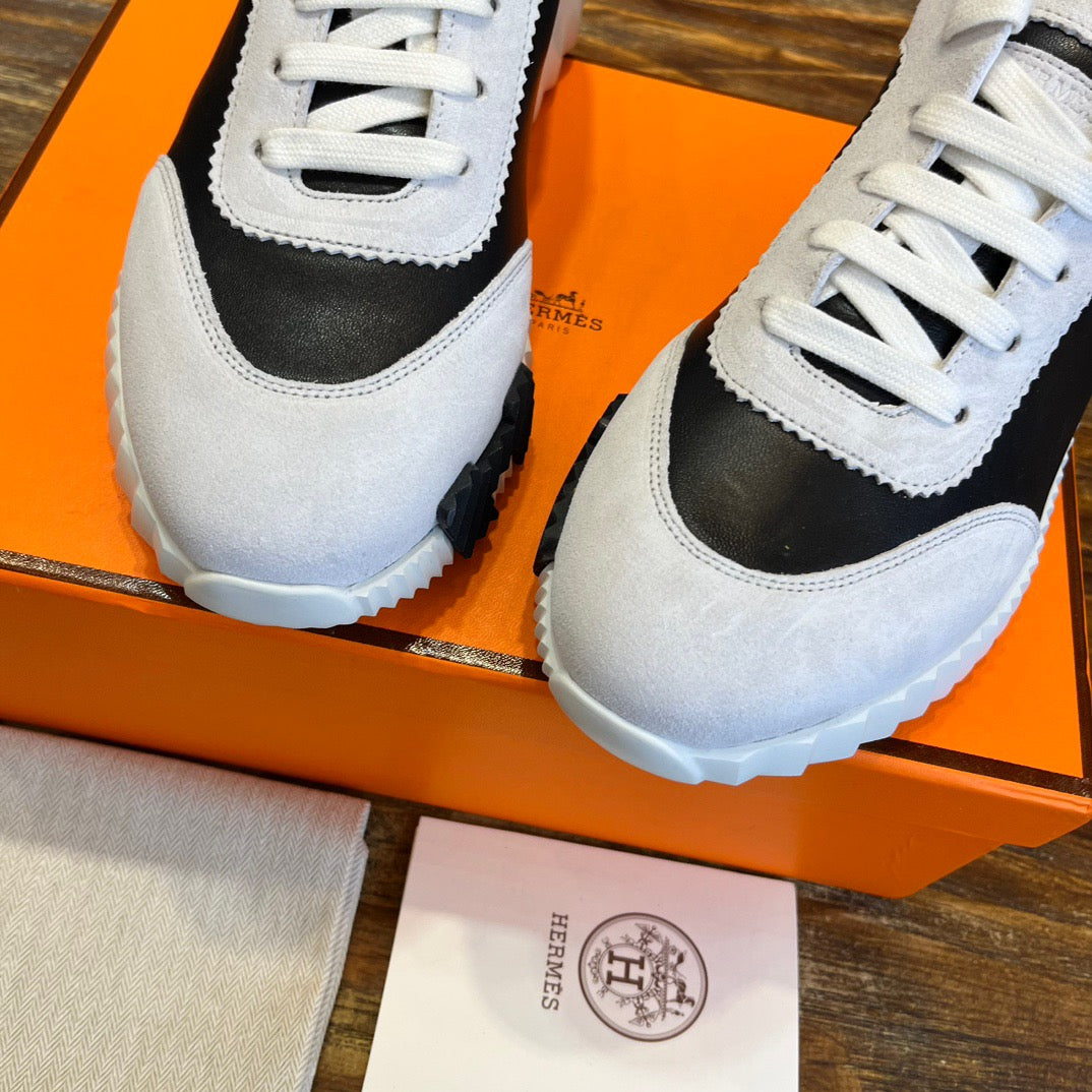 HERM Sneakers