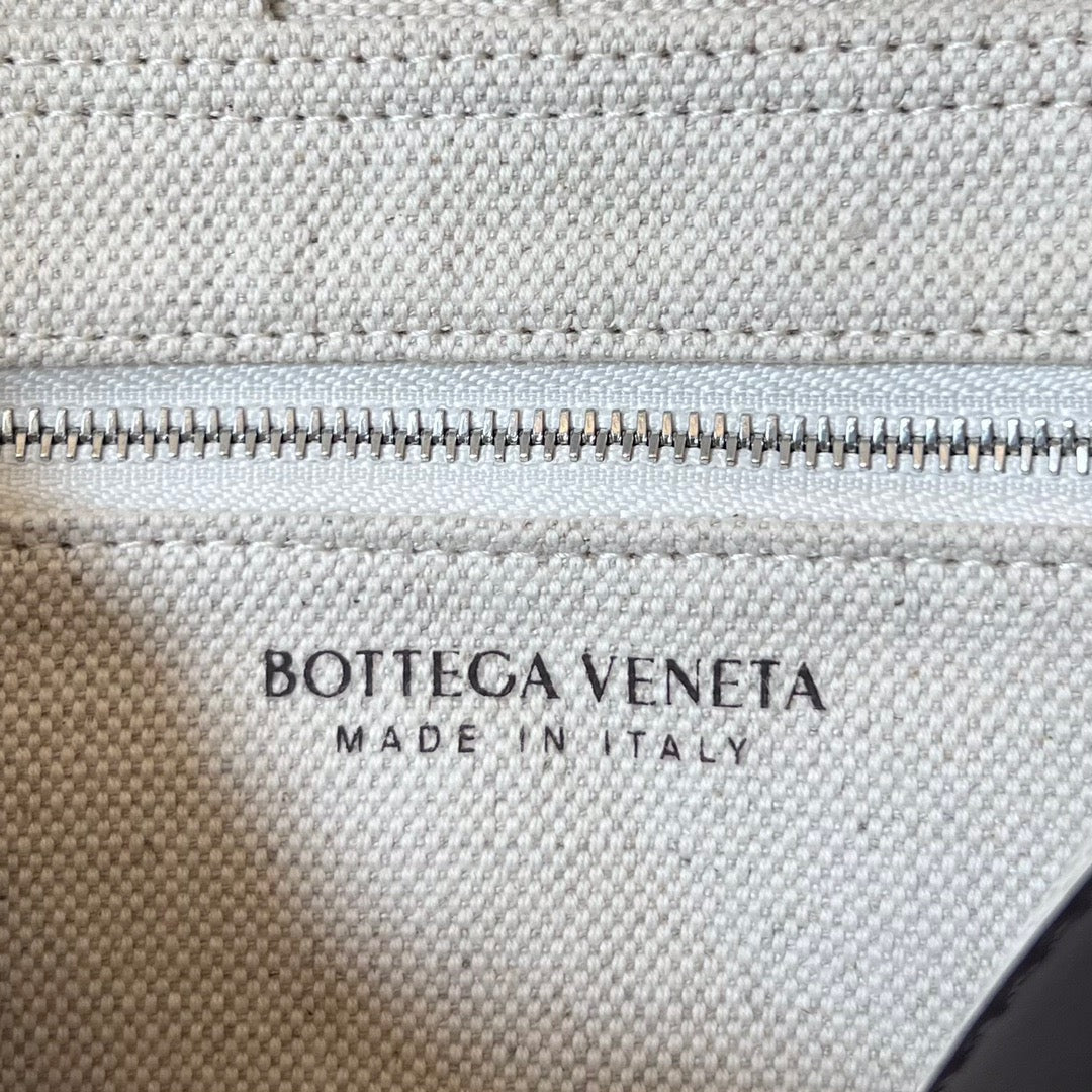 BV Messenger Bag