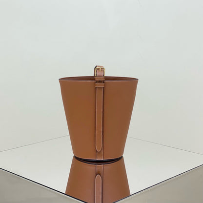CEL Triomphe Bucket