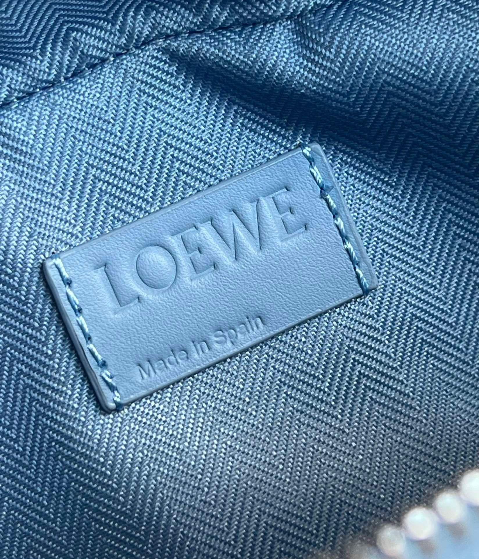 LO Messenger Bag