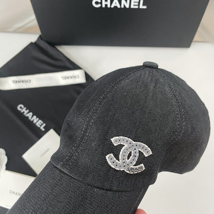 Caps