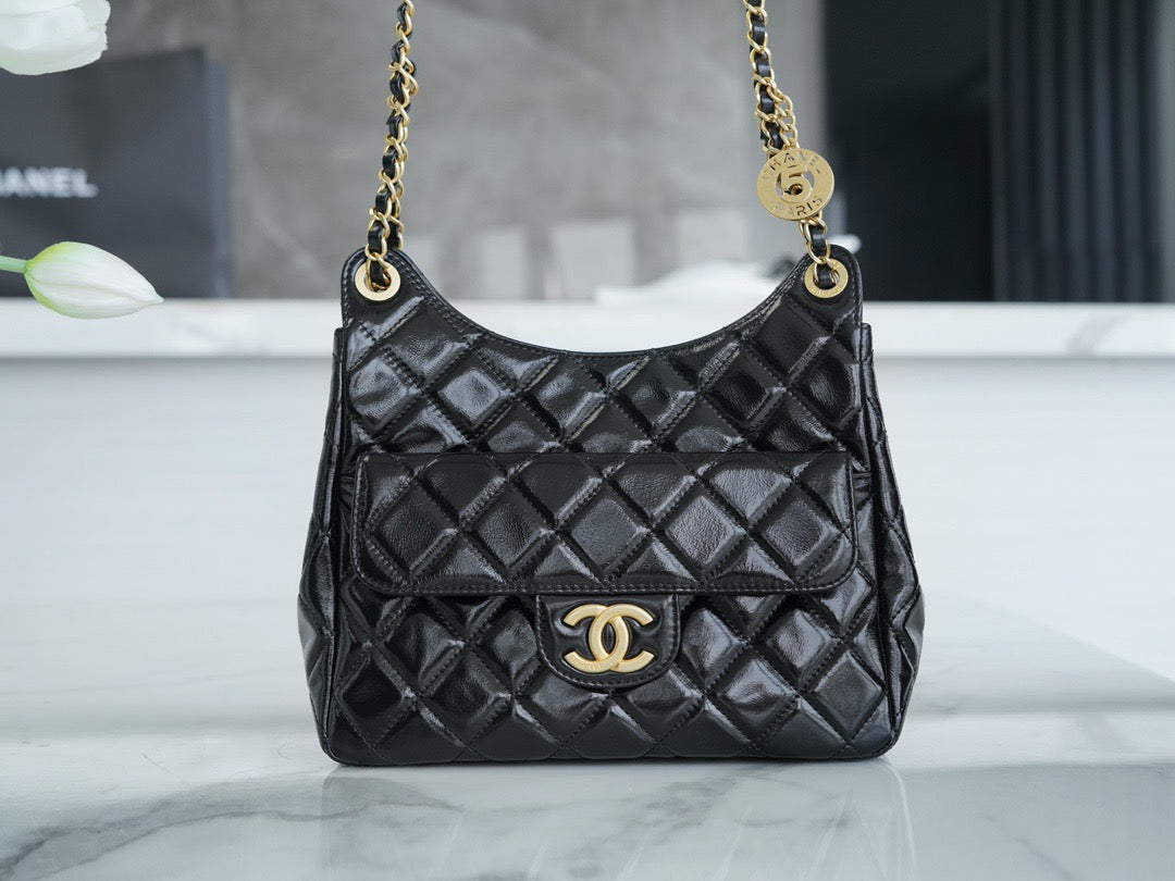 CHA 23C Hobo Bag