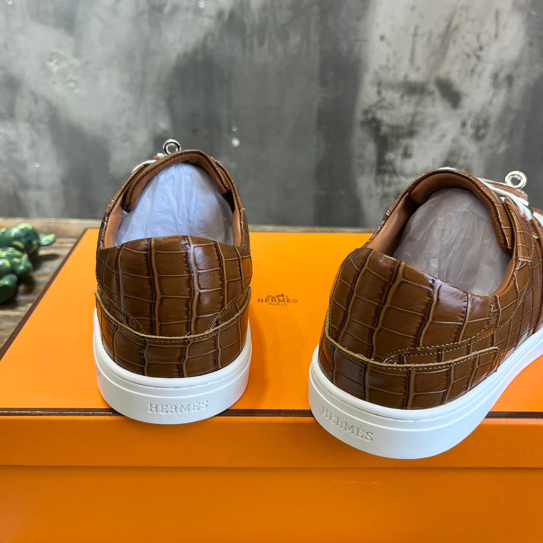 HERM Sneakers