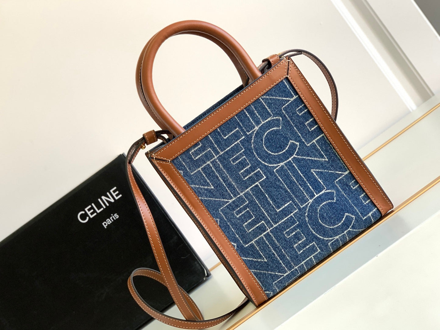 CEL Tote
