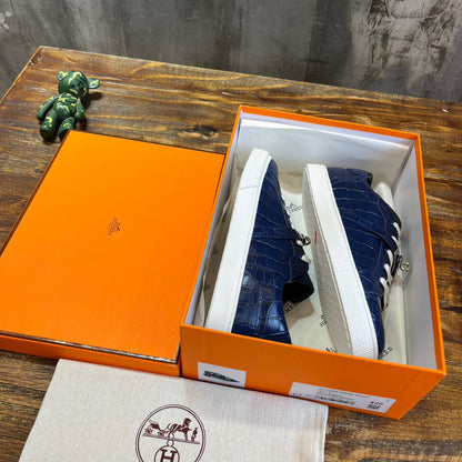 HERM Sneakers