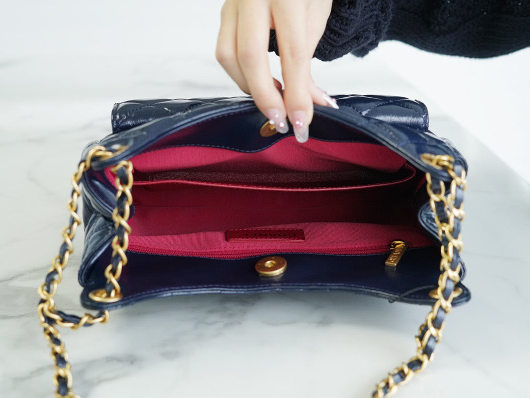 CHA 23C Hobo Bag