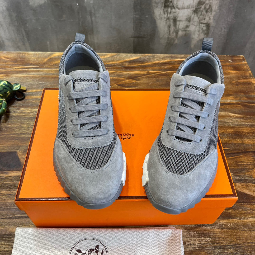 HERM Sneakers