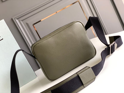 LO Messenger Bag
