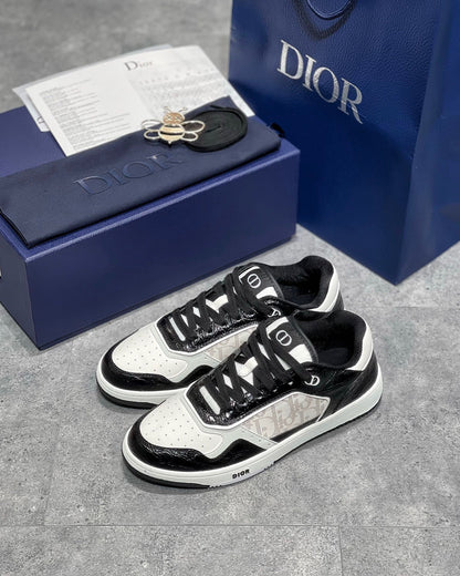 DIO Sneakers