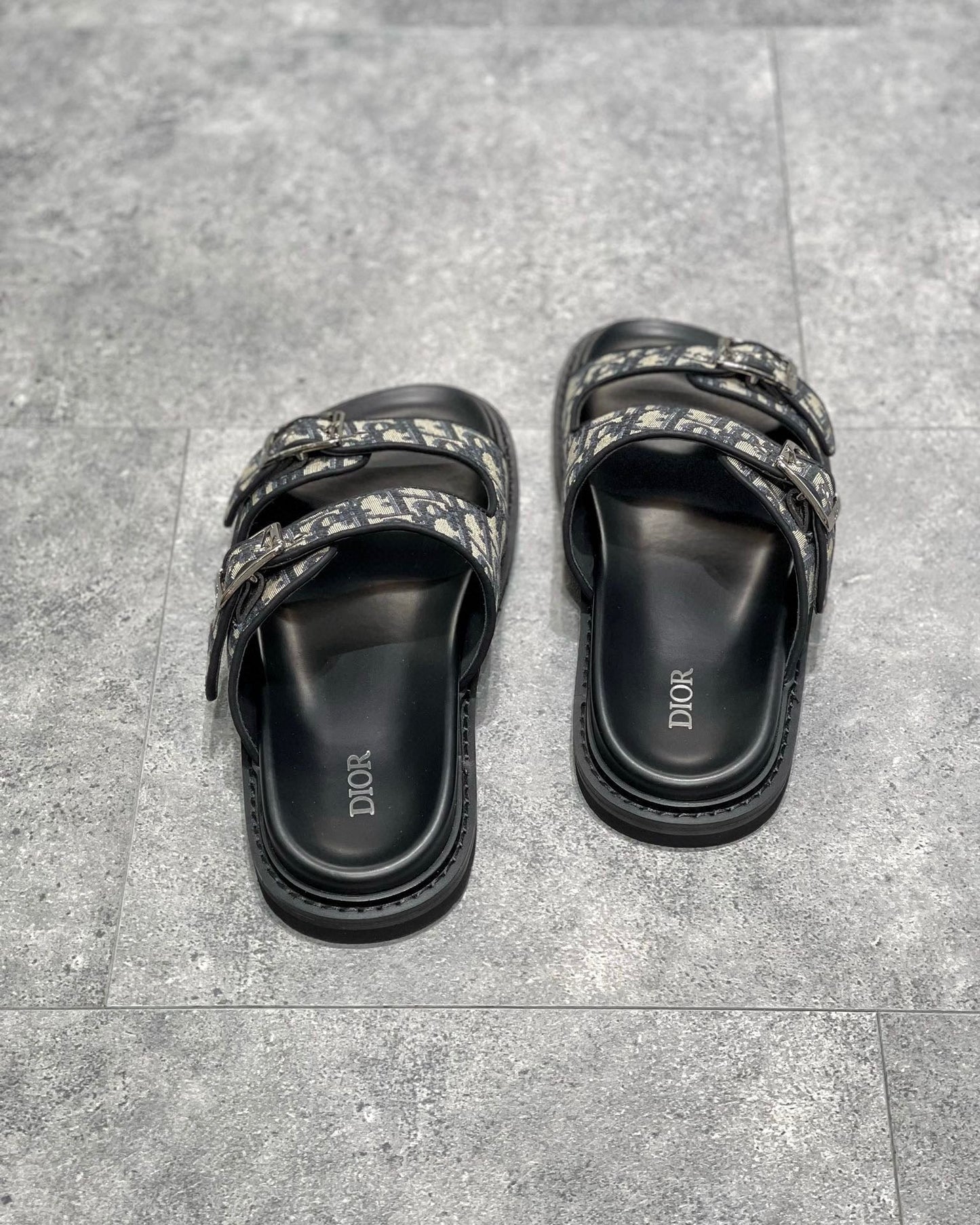 DIO Sandal