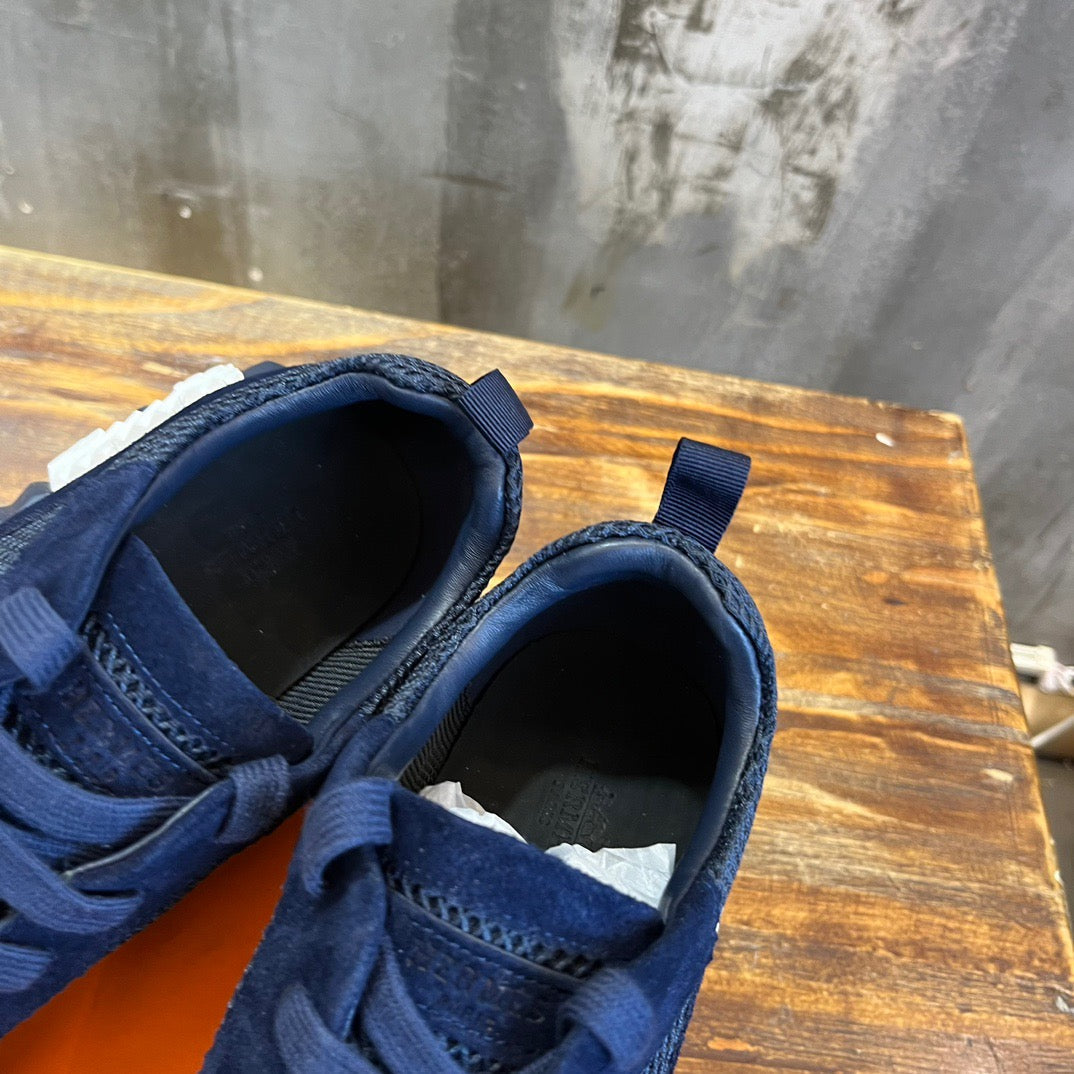 HERM Sneakers