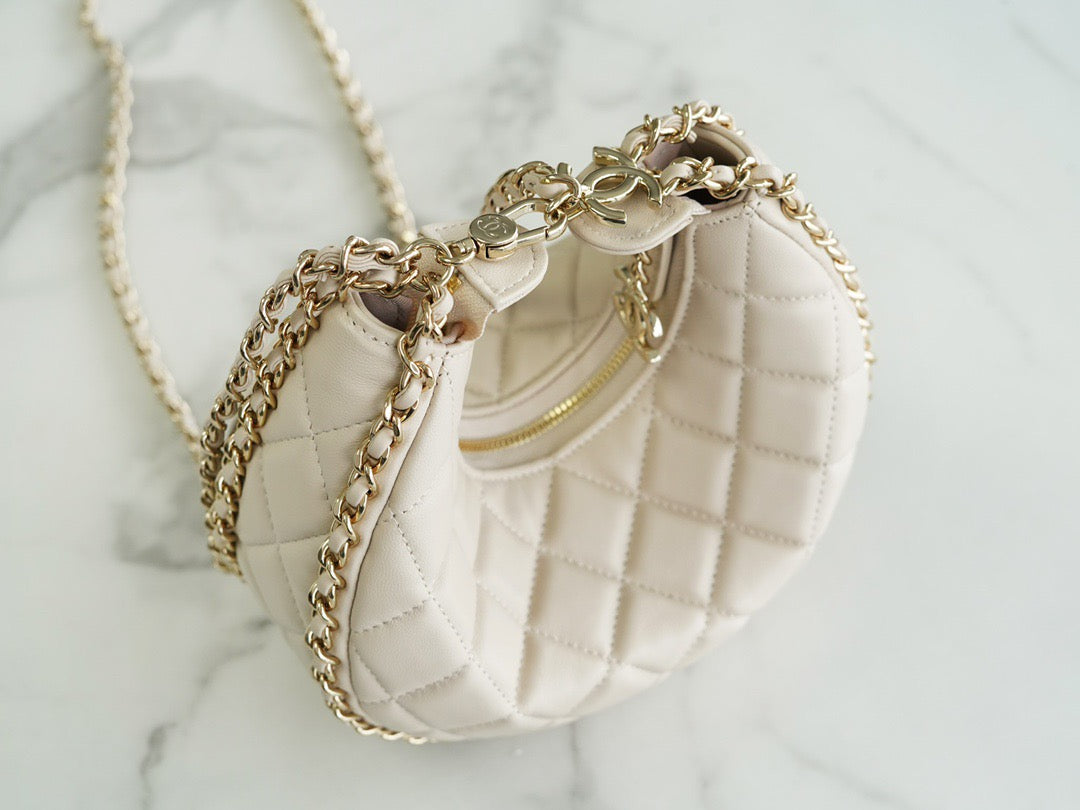 CHA 23p Hobo Bag