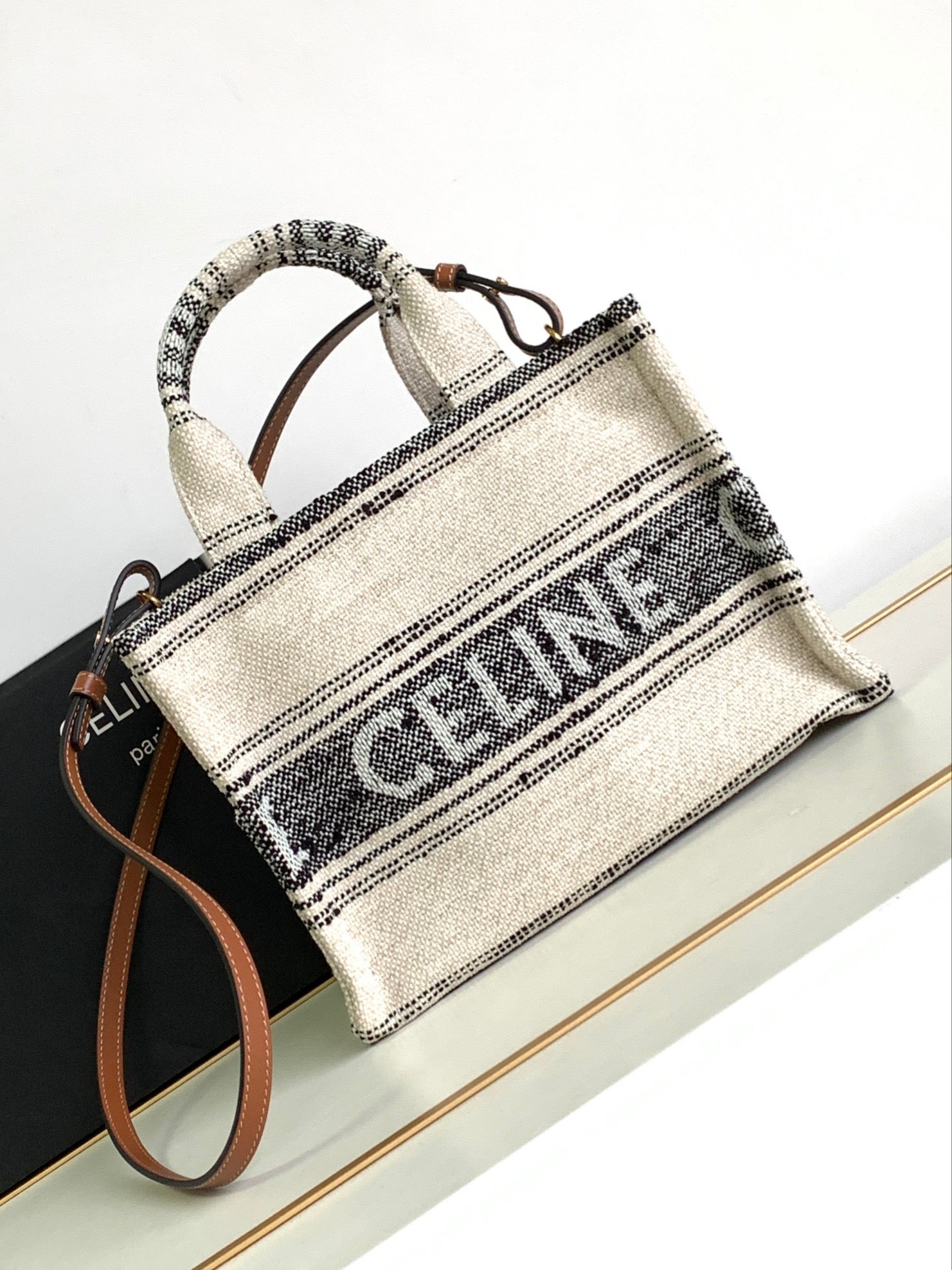 CEL Tote