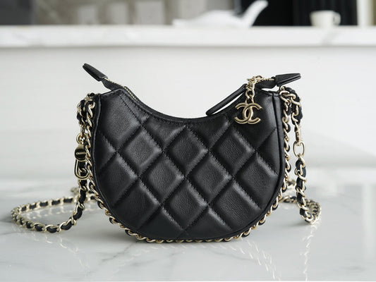 CHA 23p Hobo Bag (small)