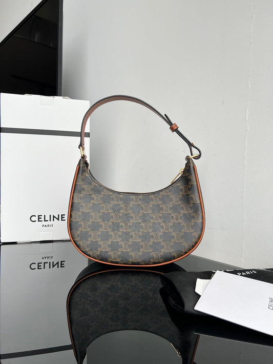 CEL Triomphe Hobo