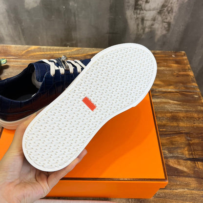 HERM Sneakers