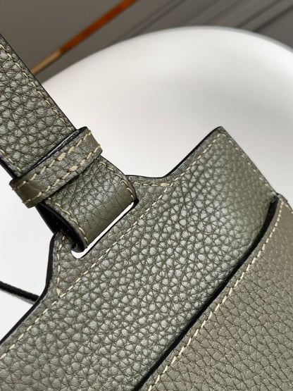 LO Sling Bag