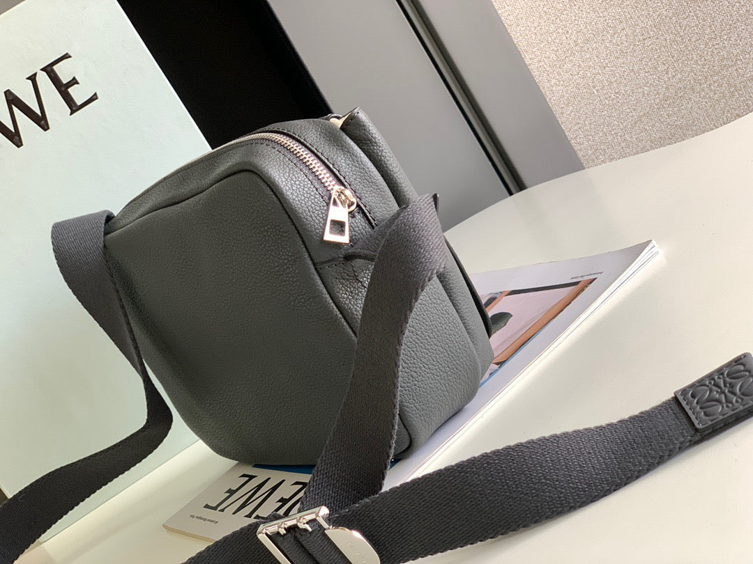 LO Messenger Bag