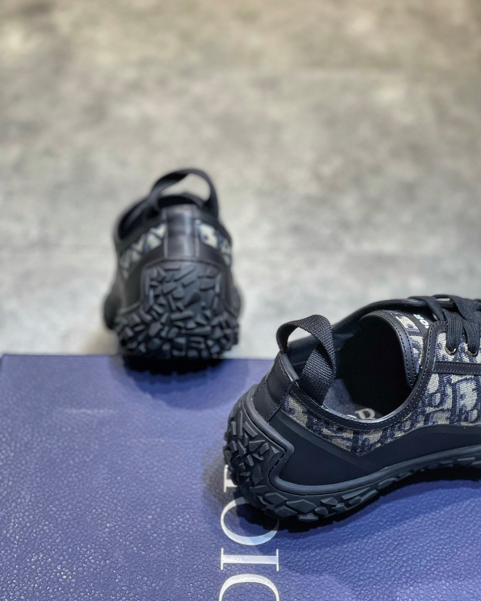 DIO Sneakers