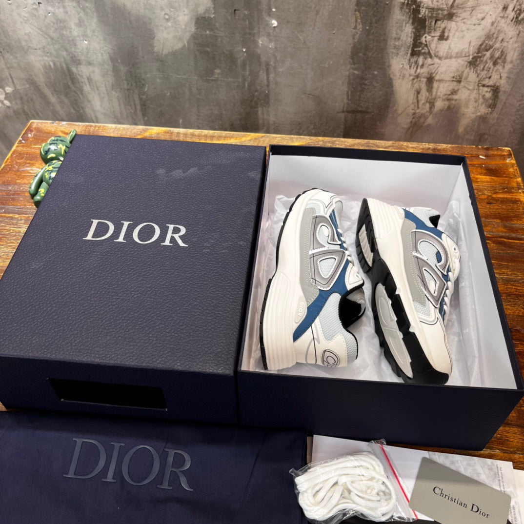 DIO Sneakers