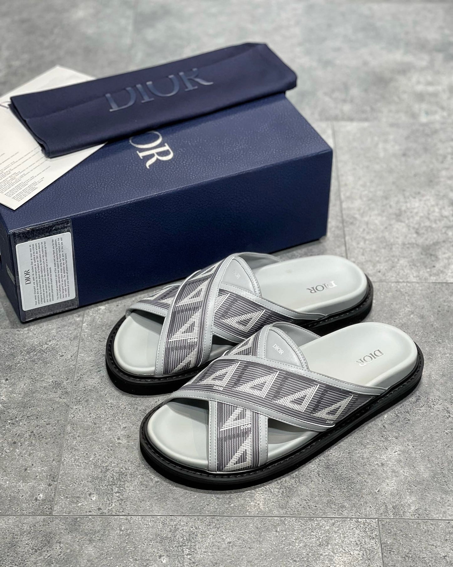 DIO Sandal