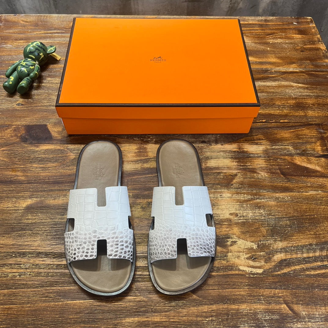 HERM Sandal