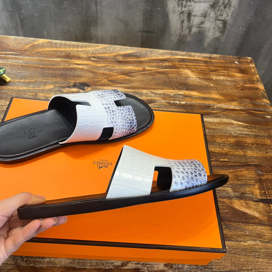 HERM Sandal