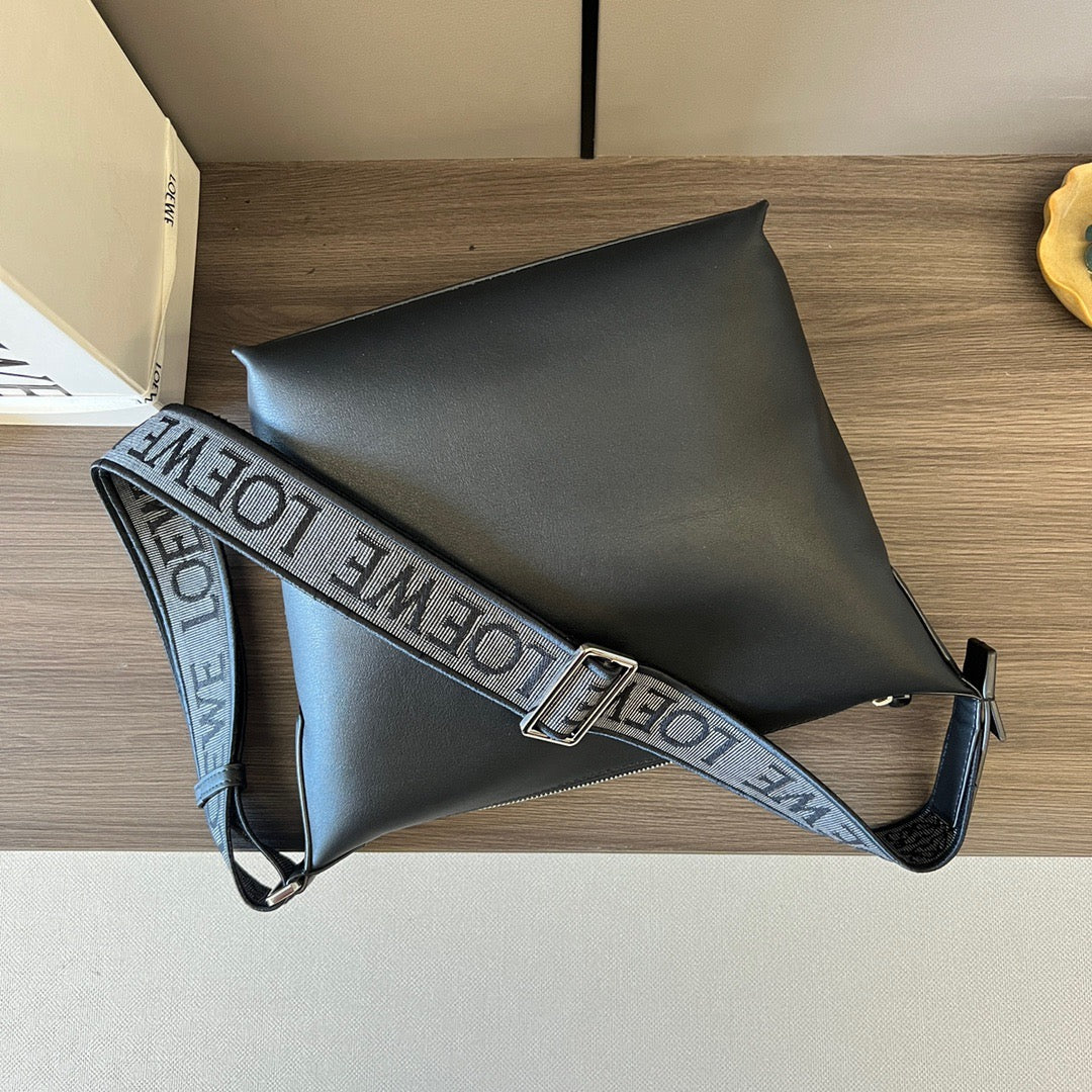 LO Messenger Bag