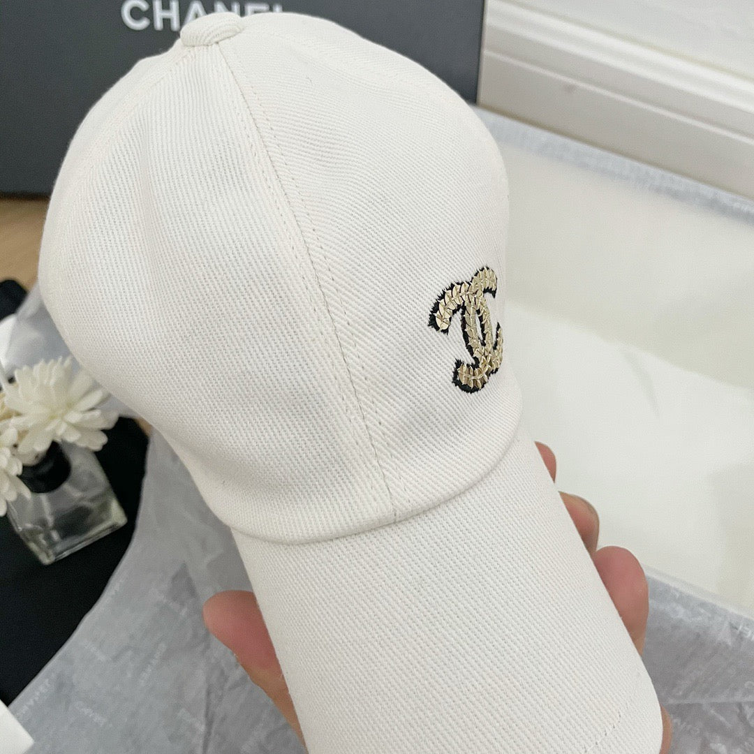 Caps