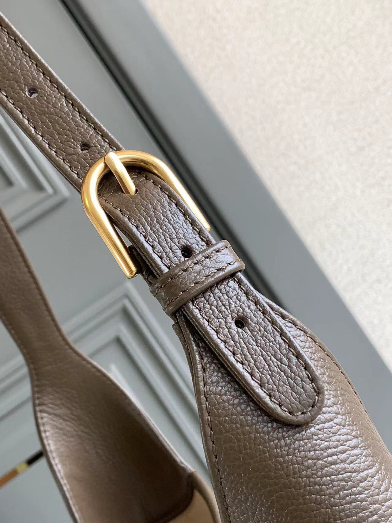 GUC Handbag
