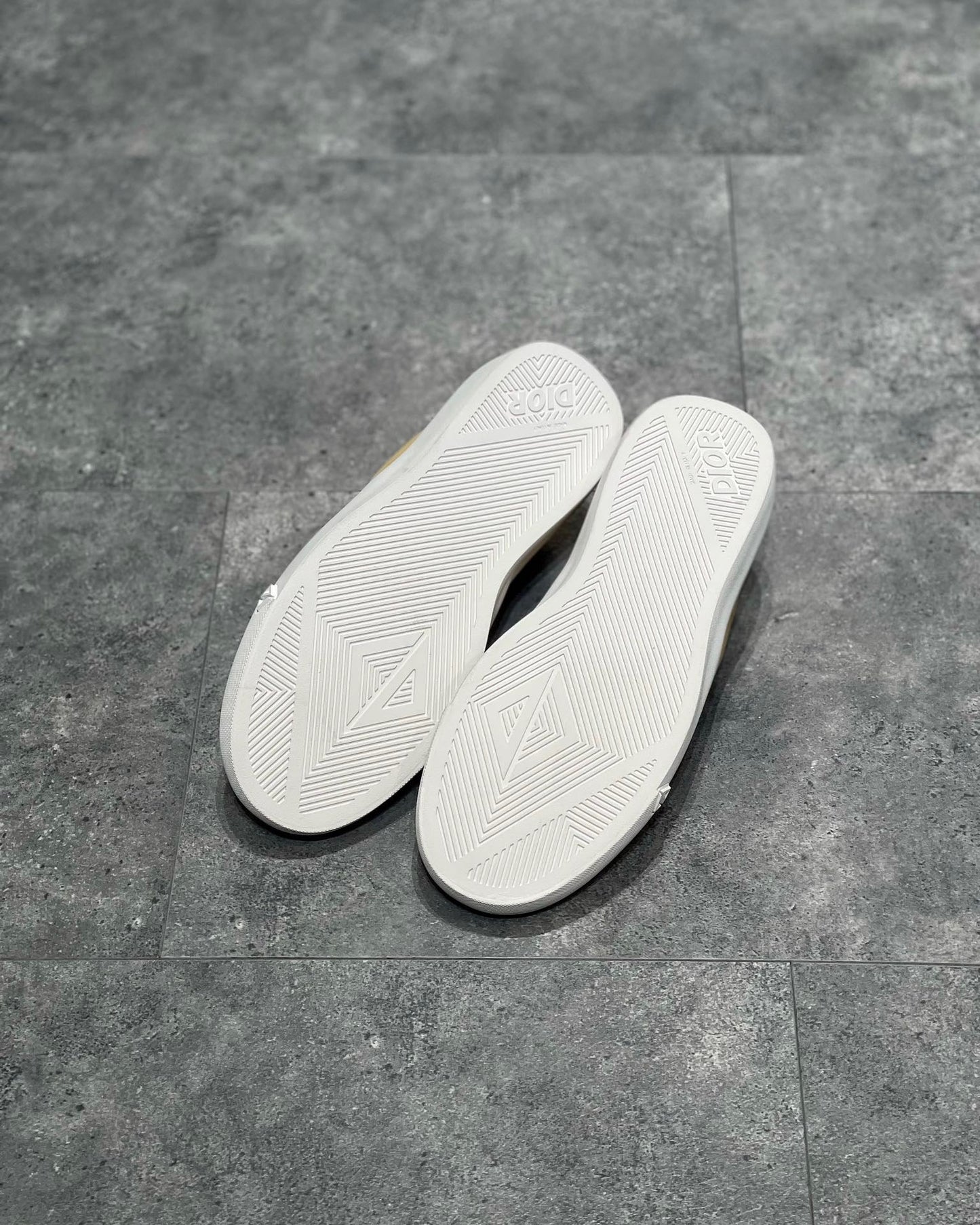 DIO Sneakers