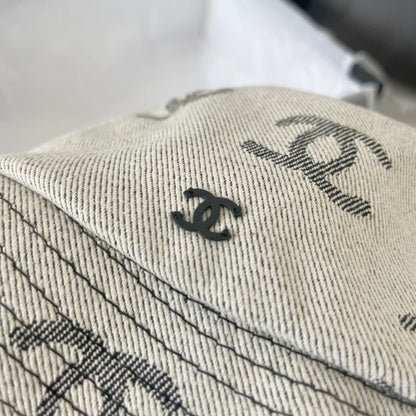 Caps