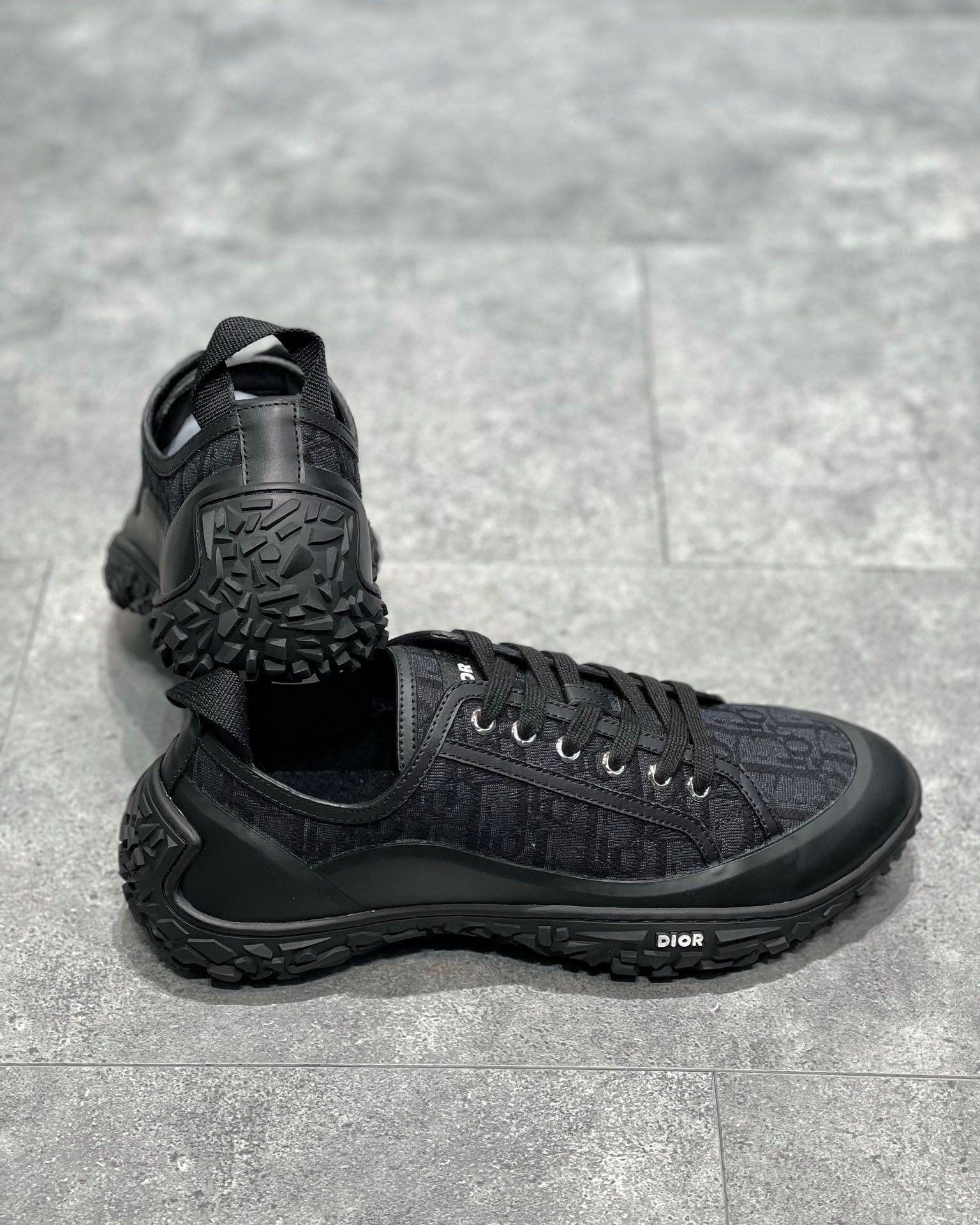 DIO Sneakers