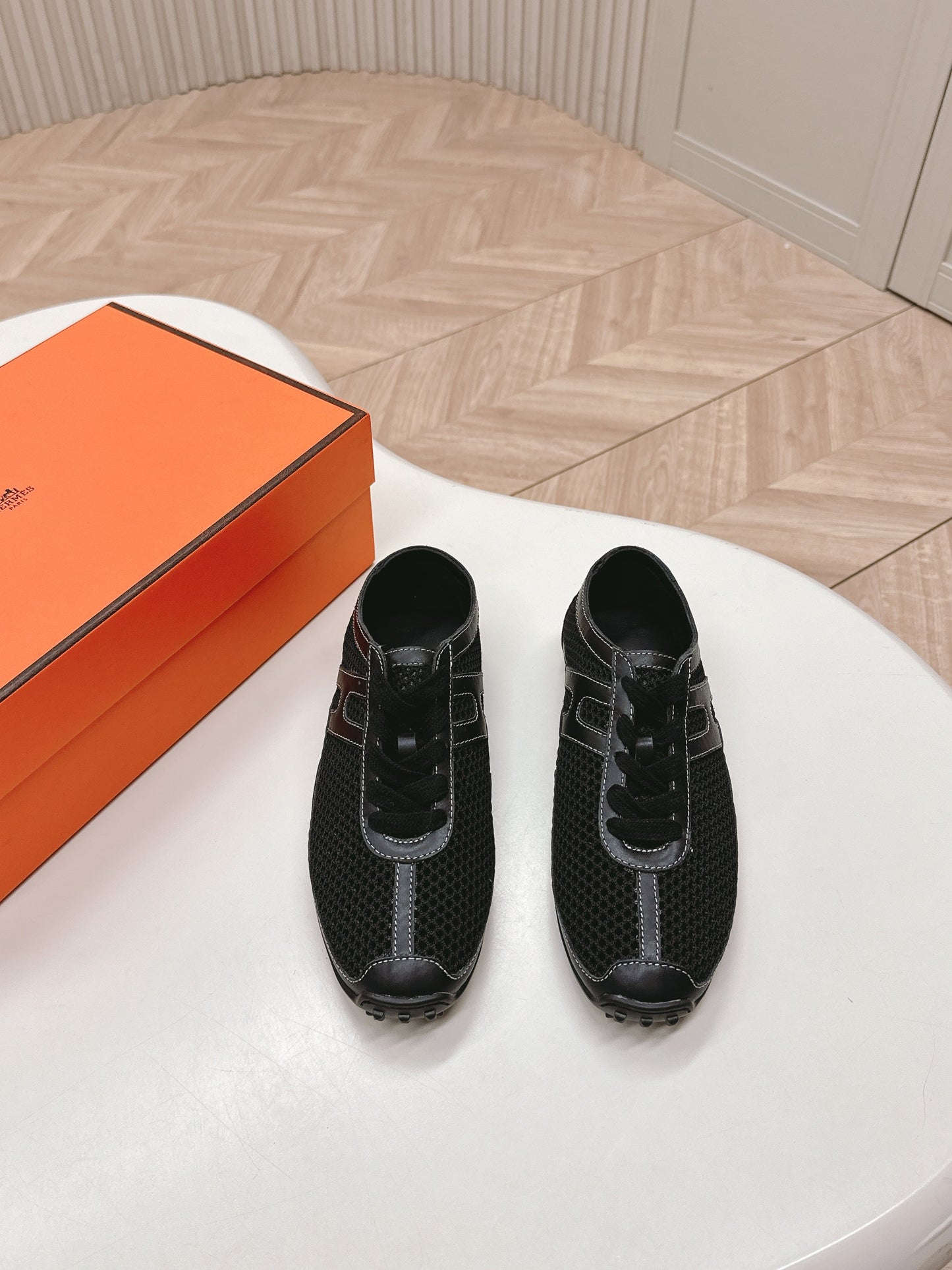 KIGA SNEAKER IN BLACK CROCHET KNIT AND CALFSKIN