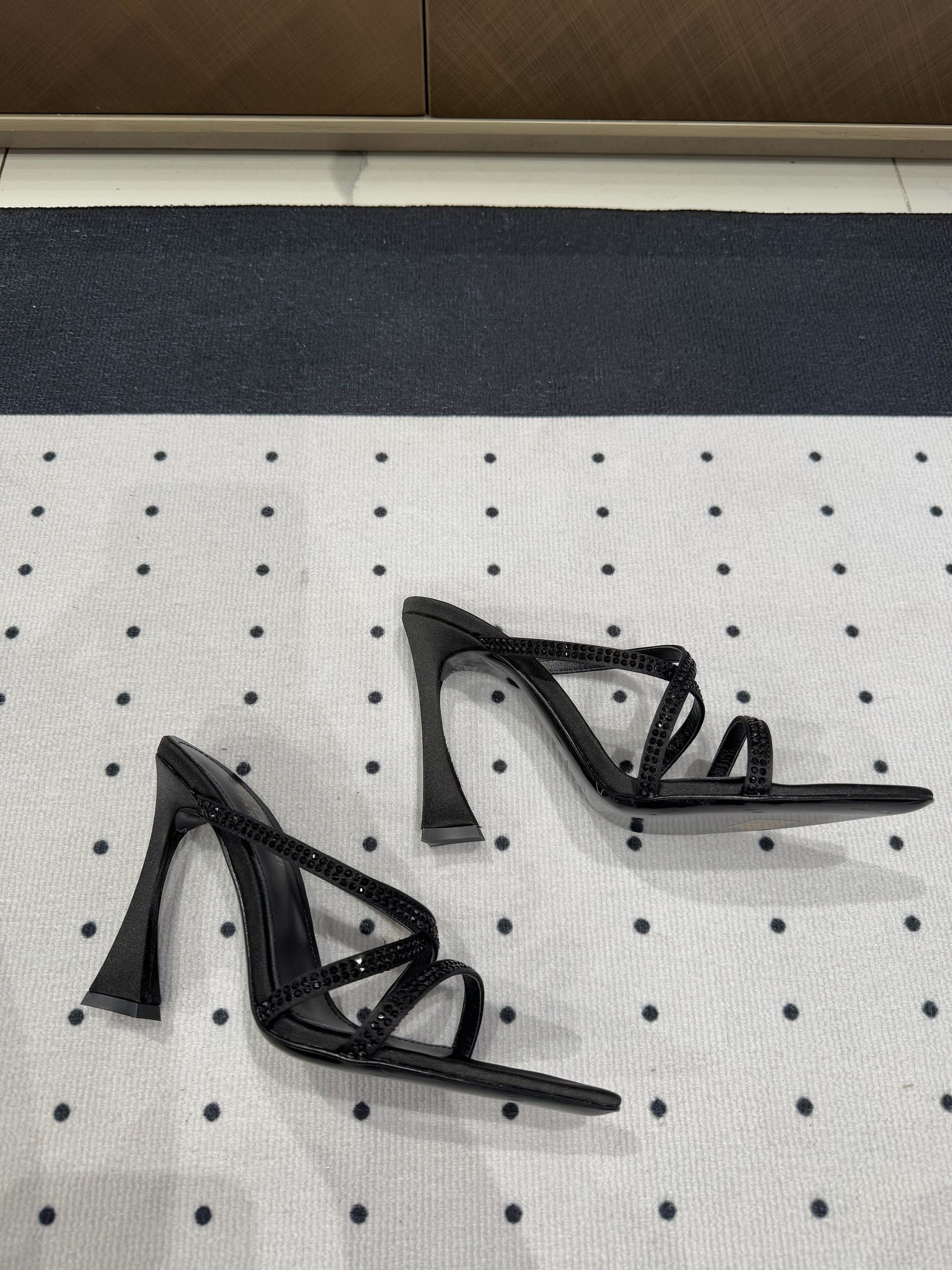 HIGH CRYSTAL STRAP SANDALS IN BLACK SILK