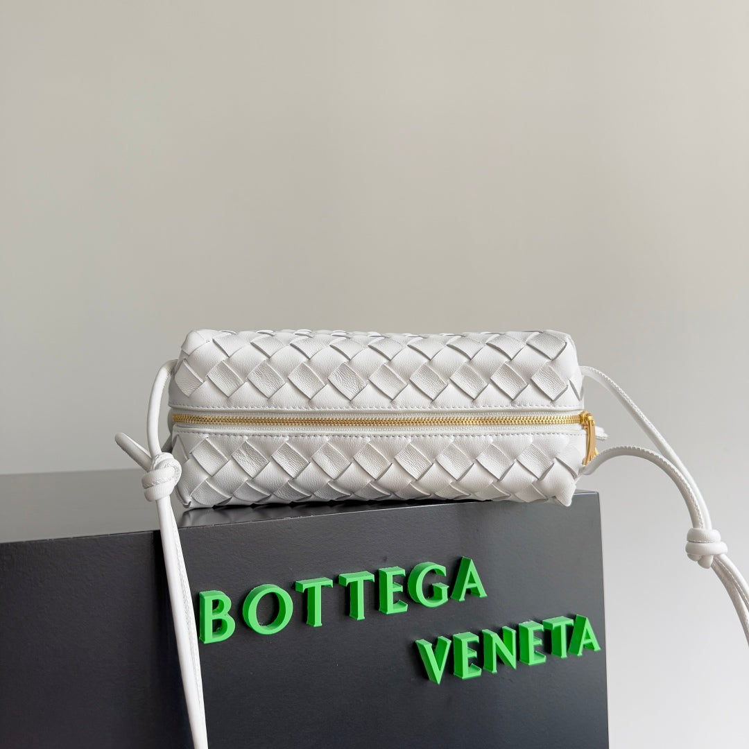 MINI LOOP CAMERA BAG 22 IN WHITE CALFSKIN