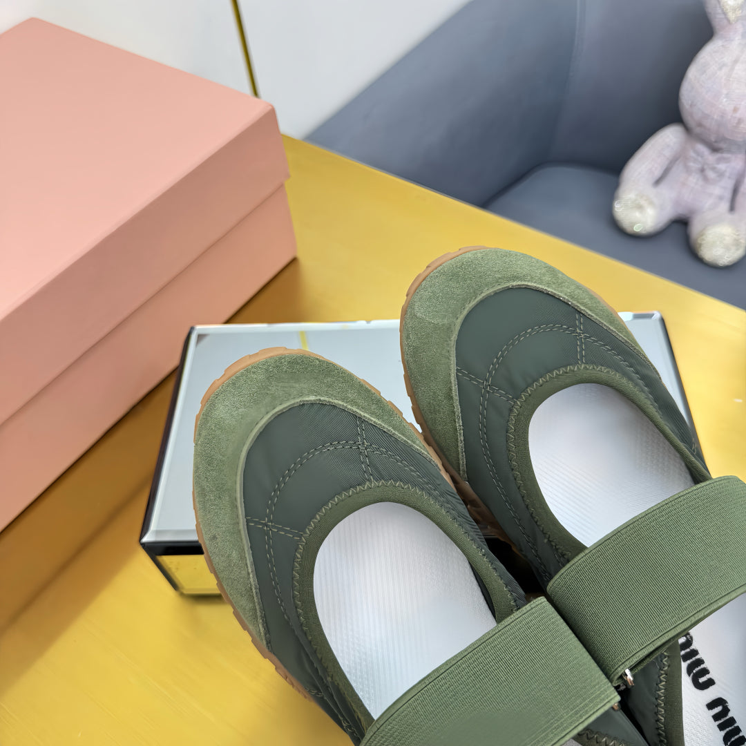 BALLERINAS SHOES IN DARK GREEN TYRE TECHNICAL FABRIC AND SUEDE