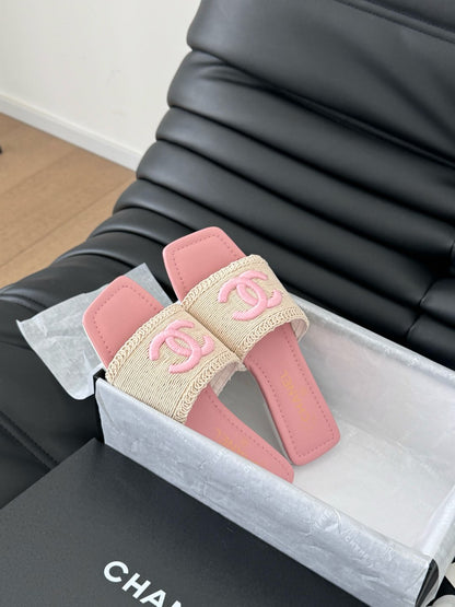 WOVEN SLIDE IN RAFFIA AND LIGHT PINK LAMBSKIN
