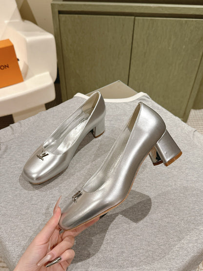 SWING HIGH PUMP 55 MM IN SILVER PATENT CALFSKIN