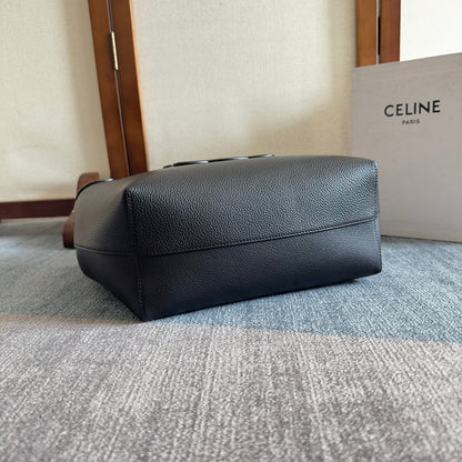 SMALL CABAS ANAÏS CUIR TRIOMPHE 28 IN BLACK GRAINED CALFSKIN