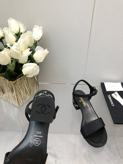 BLOCK HEEL WITH CRYSTAL 5 CM SANDAL IN BLACK FABRIC